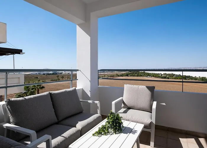 The Saline Views Makenzy Apartmán