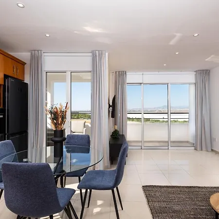 The Saline Views Makenzy Apartament