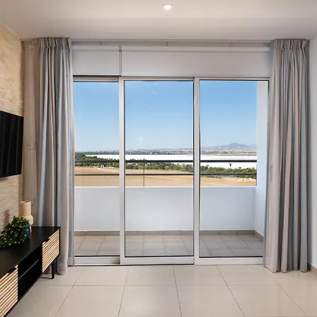 The Saline Views Makenzy Apartman