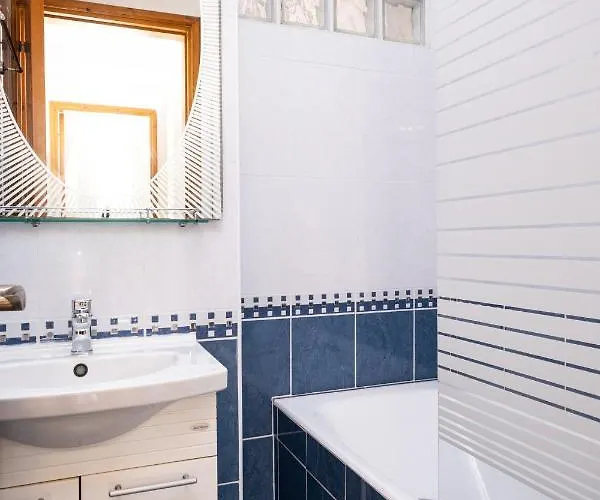 The Saline Views Makenzy Апартаменты